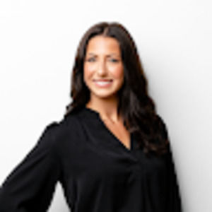 Meet your Posher, Alexis